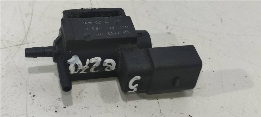электромагнитный клапан Volkswagen Passat B6 2007, 2.0 л., TFSI, бензин, универсал, 037906283C, . - фото №1