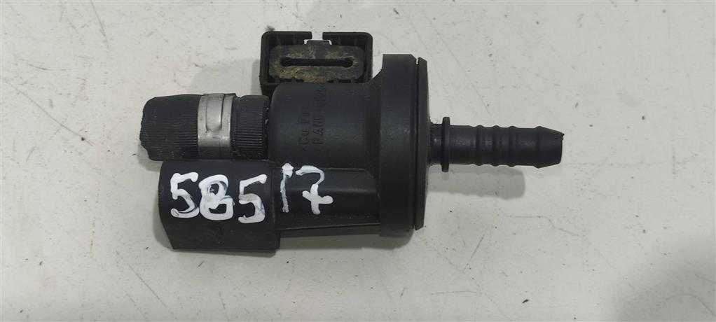 клапан вентиляции топливного бака Volkswagen Passat B7 2013, 2.0 л., бензин, седан, 06E906517A, 0280142431, . - фото №1