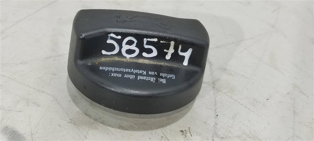 пробка маслозаливная Volkswagen Caddy 3 поколение 2006, 1.9 л., TDi, дизель, 06B103485B, 028103485, 06B103485C, . - фото №1
