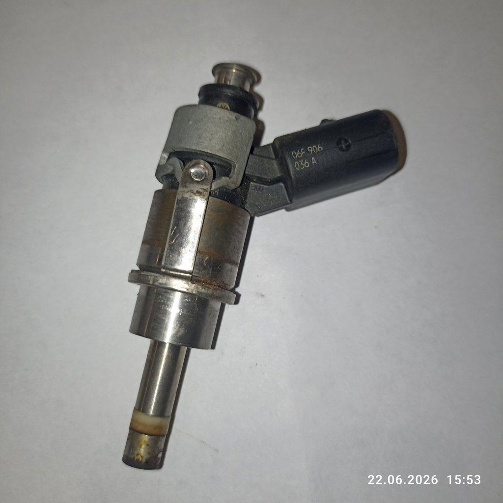 форсунка Audi A4 B7 2006, 2.0 л., TFSI, 06F906036A, 06F906036G, 0261500020 - фото №1