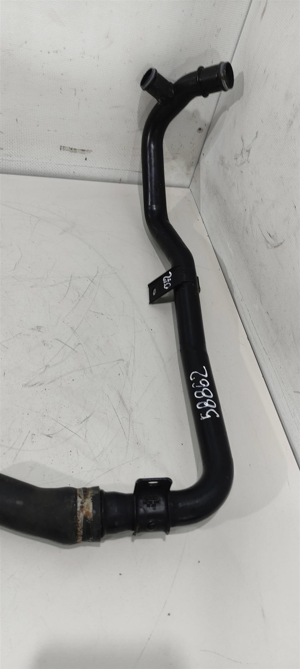 трубка охлаждающей жидкости Volkswagen Passat B6 2007, 2.0 л., TFSI, бензин, седан, 06D121071R, . - фото №1