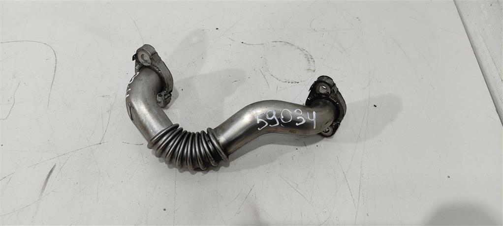 трубка системы рециркуляции EGR Volkswagen Passat B7 2013, 2.0 л., TDi, дизель, седан, CFH, 03P131521A, CFF, CFG, CLL, CFJ, CLC, . - фото №1