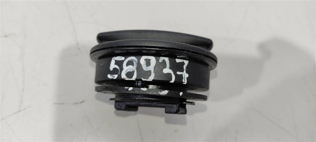 пробка маслозаливная Volkswagen Passat B6 2007, 2.0 л., FSI, бензин, хетчбэк 5 дв., BVY, BLR, AXW, 06C103485T, 06C103485P - фото №1
