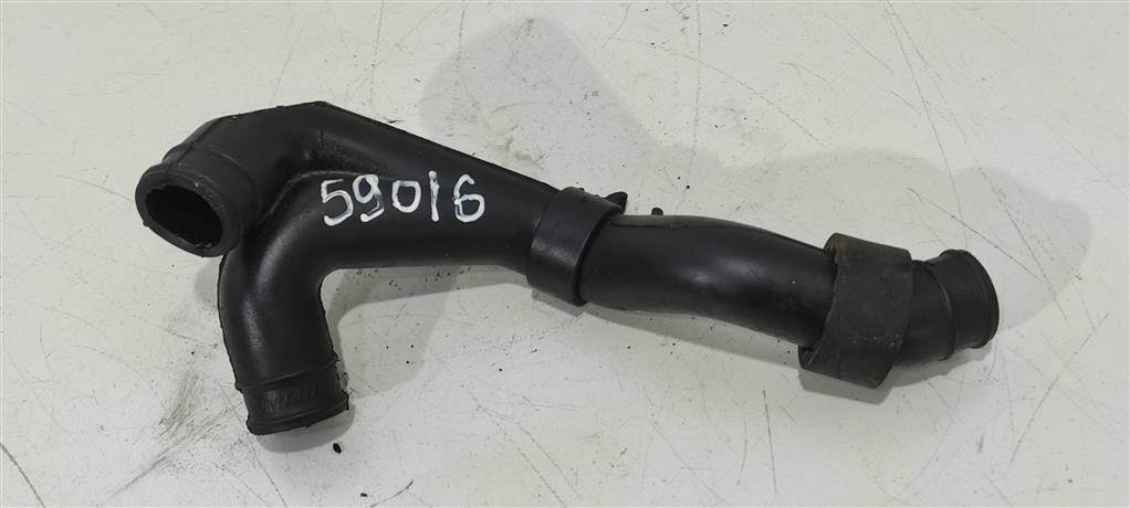 патрубок (трубопровод, шланг) Volkswagen Golf 4 поколение 2001, 1.8 л., бензин, хетчбэк 5 дв., AGU, 06A103221BH, . - фото №1