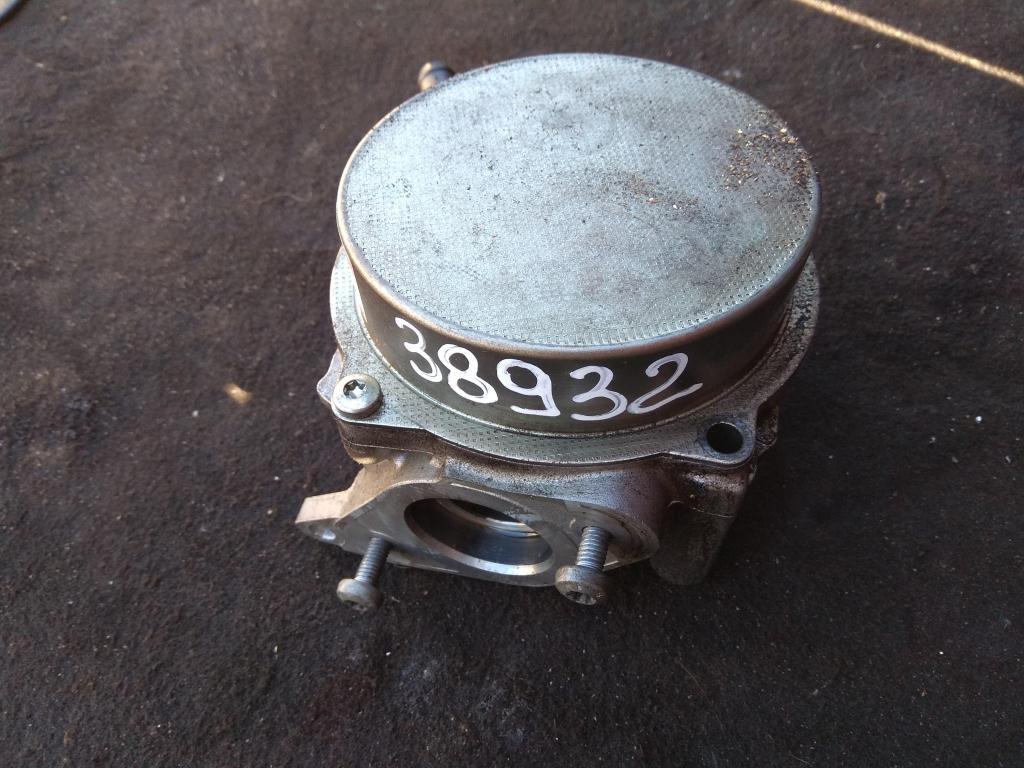 насос вакуумный Skoda Superb 2 поколение 2011, 1.8 л., TFSI, бензин, хетчбэк 5 дв., 06H145100AB, 06H145100S, BYT, BZB, 06H145100AK, 06H145100AD, CAWB, BZW - фото №1