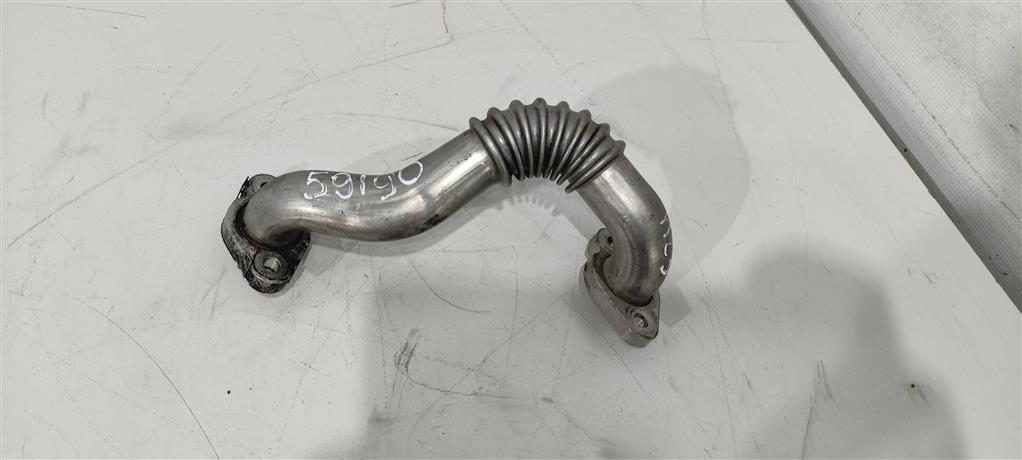 трубка системы рециркуляции EGR Volkswagen Passat B7 2013, 2.0 л., TDi, дизель, седан, CFH, 03P131521A, CFF, CFG, CLL, CFJ, CLC, . - фото №1