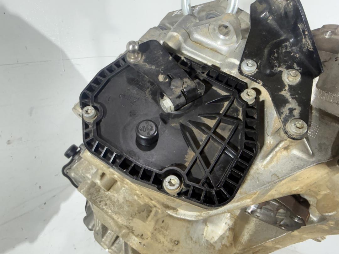 КПП автоматическая (АКПП) Volkswagen Passat B6 2009, 1.4 л., бензин, NAZ, LKP, LPL, LQM, LWW, MGM, MLD, MPK, MUV, NAU, NQA, NTP, NTX, PKM, PKU, PMH, PMQ, PVU, QGV, QQT, MSL, KHN, KUT, LKG, LKM, LPJ, LQK, LWZ, LXA, MGK, MLB, MPH, NAS, NQC, NQJ, NTR, RCQ, MPQ, NBA, NQK, NTZ, PKW, PMS, PWD, QHE, QRB - фото №1