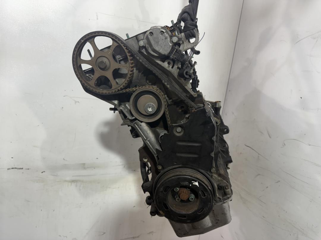 двигатель Audi A4 B7 2004, 1.8 л., бензин, седан, AWT, AWM, AMB, AWC, AUG, AVJ, APX, BFB, BAM, AJH, AUQ, BEX, AWP - фото №1