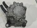 насос вакуумный Volkswagen Passat B6 2006, 2.0 л., TDi, дизель, хетчбэк 5 дв., 03G145209D, 03G145209C, 03G145209, BRE, BKD, BMR, BKP, AZV, BMN, BMA, BUZ, BLB, BNA, BRF, BVG, BUY - фото №4
