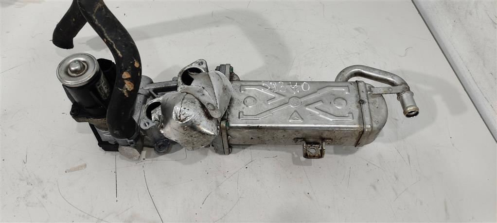 охладитель EGR / Радиатор EGR Volkswagen Passat B7 2013, 2.0 л., TDi, дизель, седан, 03L131512CF, 03L131512CH, 03L131512BB, 03L131512DQ, 03L131512BL, CAY, CFH, 03L131512C, CFF, CFG, CLL, CLJ, CFJ, CLC, 03L131527AX - фото №1