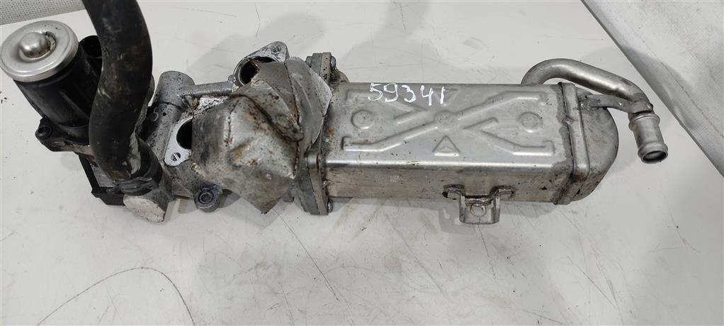 охладитель EGR / Радиатор EGR Volkswagen Passat B7 2013, 2.0 л., TDi, дизель, седан, 03L131512CF, 03L131512CH, 03L131512BB, 03L131512DQ, 03L131512BL, CAY, CFH, 03L131512C, CFF, CFG, CLL, CLJ, CFJ, CLC, 03L131527AX - фото №1