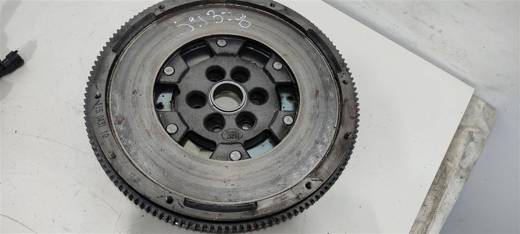 маховик Volkswagen Passat B7 2013, 2.0 л., TDi, седан, 03L105266DJ, CBAA, CBAB, CBDC, CBBB, CFF, CBAC, . - фото №1