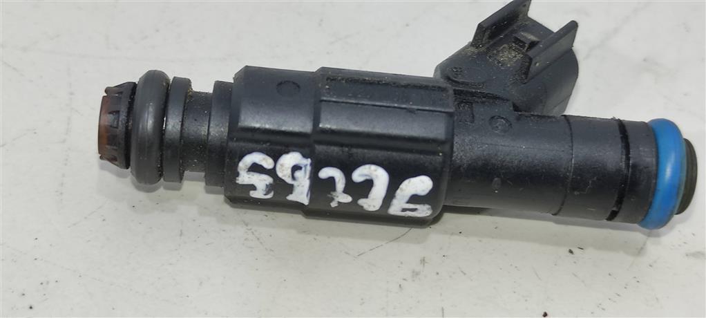 форсунка Ford Focus 2 поколение 2006, 2.0 л., бензин, седан, 0280156154, 1S7GGA, AODA, QQDB, AOWB, Q7DA, AODB, TBBA, QQDA, QQDC, AODE, SYDA, N4JB, CJBB, CJBA, FS7E, FS7G, L823, FS, B4184S11, B4204S3 - фото №1
