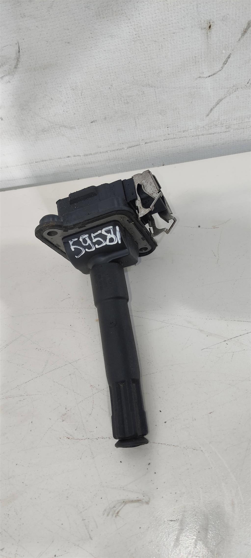 катушка зажигания Audi A6 4B/C5 2000, 1.8 л., бензин, седан, 058905105, ANB, APU, AEB, AGU, 0040100013, 0040100016, 058905105A, 11869, ARE, AEW, AKJ - фото №1
