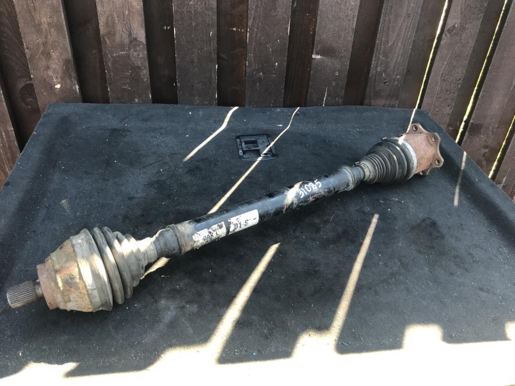 полуось передняя правая (приводной вал, ШРУС) Volkswagen Passat B7 2013, 2.0 л., TDi, дизель, седан, 3C0407272AK, 3C0407272BN, BMR, CBB, CFG, CLL, CEG, CFJ, BUZ, 3AA407272A - фото №1