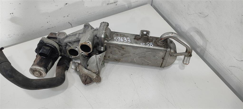 охладитель EGR / Радиатор EGR Volkswagen Passat B7 2013, 2.0 л., TDi, дизель, седан, 03L131512CF, 03L131512CH, 03L131512BB, 03L131512DQ, 03L131512BL, CAY, CFH, 03L131512C, CFF, CFG, CLL, CLJ, CFJ, CLC, 03L131527AX - фото №1