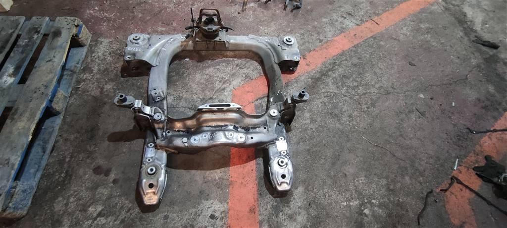 балка подвески передняя (подрамник) Acura TL 4 поколение 2010, 3.5 л., бензин, седан, J35Z6, . - фото №1
