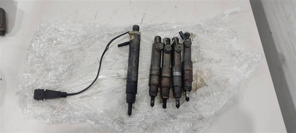 форсунка Audi A6 4A/C4 1995, 2.5 л., TDi, дизель, 028130201J, AAT, AEL, 046130201F - фото №1