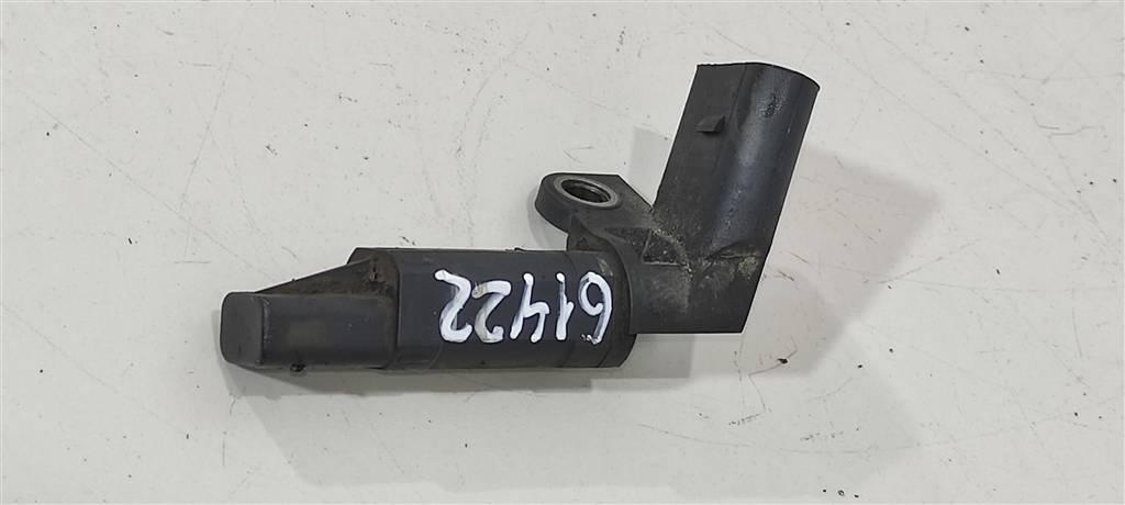 датчик коленвала Volkswagen Polo 5 поколение 2012, 1.2 л., бензин, хетчбэк 5 дв., CGP, BZG, BBM, 03D906433A, CHT - фото №1