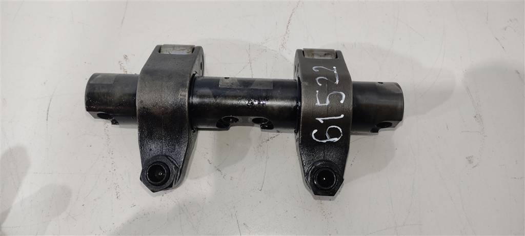 ось коромысел Volkswagen Transporter T5 2007, 1.9 л., TDi, дизель, фургон, BRS, AVF, AVB, BDJ, AXB, AXC, BRR, AWX, BDK, BXE, BPW, BLS, 038109527AF, BKE, BMM, BJB, BSU, BST, . - фото №1