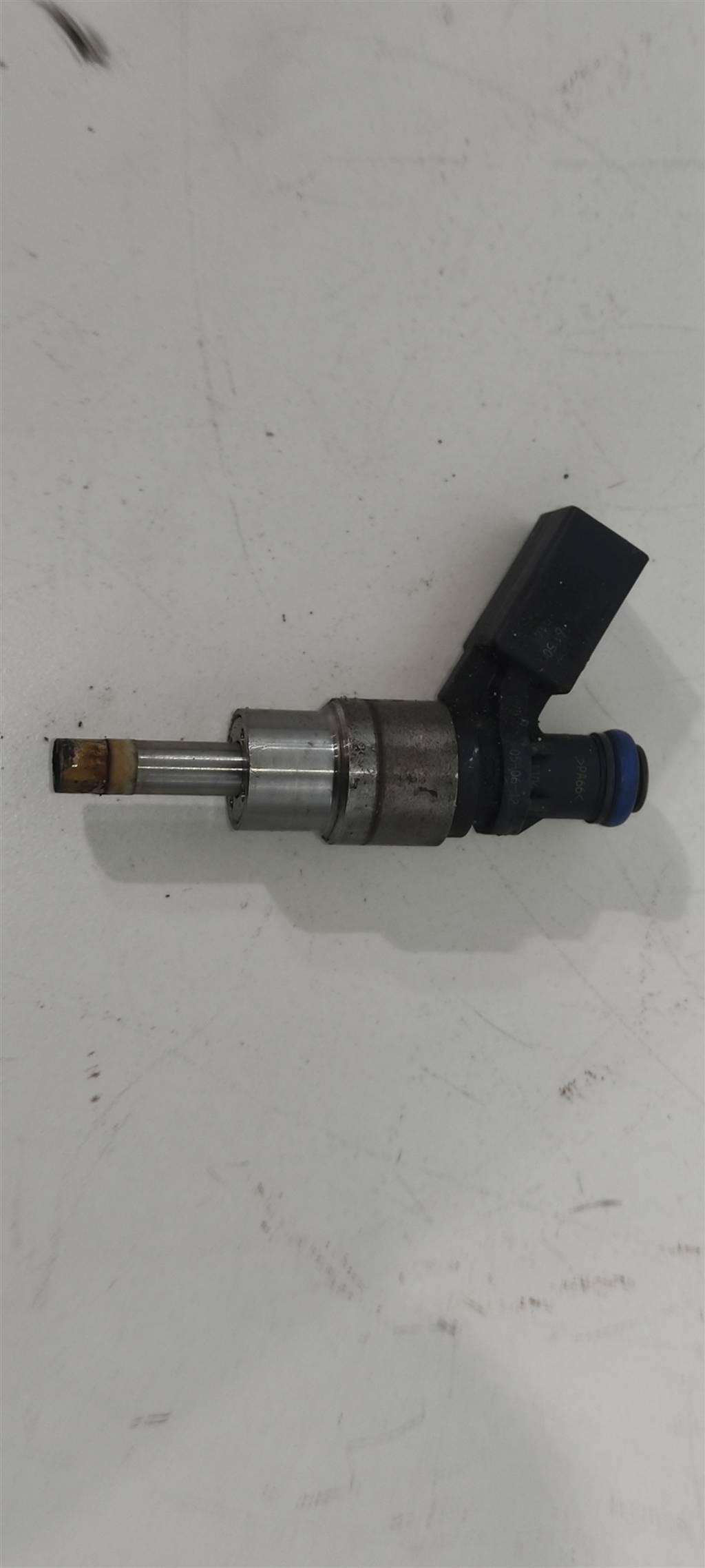 форсунка Volkswagen Passat B6 2006, 2.0 л., бензин, 06F906036, BVY, BLR, BLX, AWX, BVX, . - фото №1
