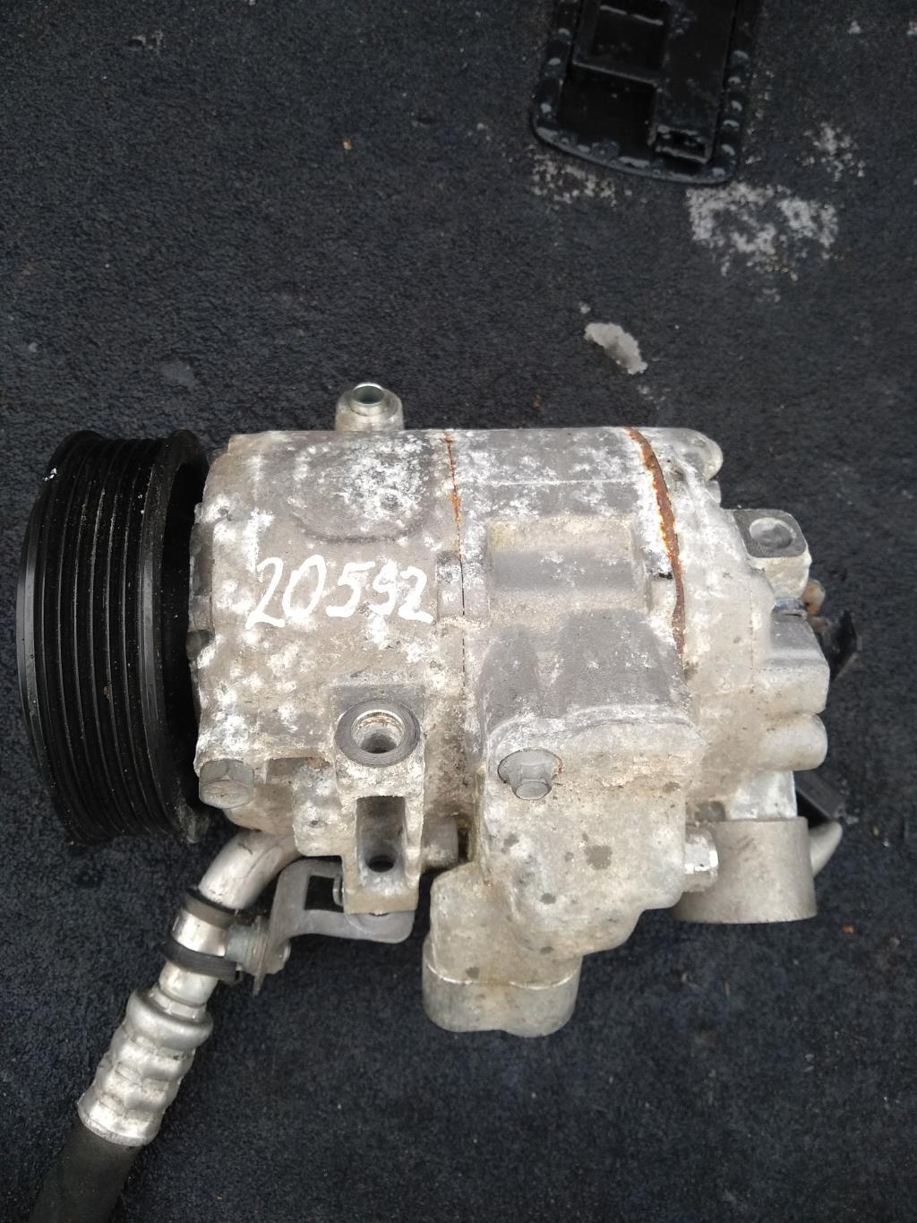 компрессор кондиционера Skoda Fabia 2 поколение (5J) 2007, 1.9 л., TDi, дизель, хетчбэк 5 дв., 6Q0820803J, ATD, 6Q0820808F, BUD, BTS, 6Q0820808D, BNM, 6Q0820808B, BSW, AXR, BLT, ASY, ASZ, BMT, AXU, BKR, BJX, BBU, BBZ, BNV, 6Q0820803P, 6Q0820808, BRY - фото №1