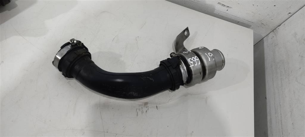 патрубок турбины Land Rover Discovery 4 поколение 2011, 2.7 л., дизель, внедорожник 5 дв., 276DT, AR796C690AA, . - фото №1