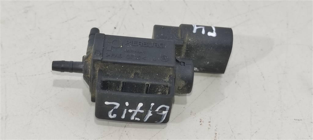 электромагнитный клапан Volkswagen Passat B6 2007, 2.0 л., TFSI, бензин, универсал, 037906283C, . - фото №1