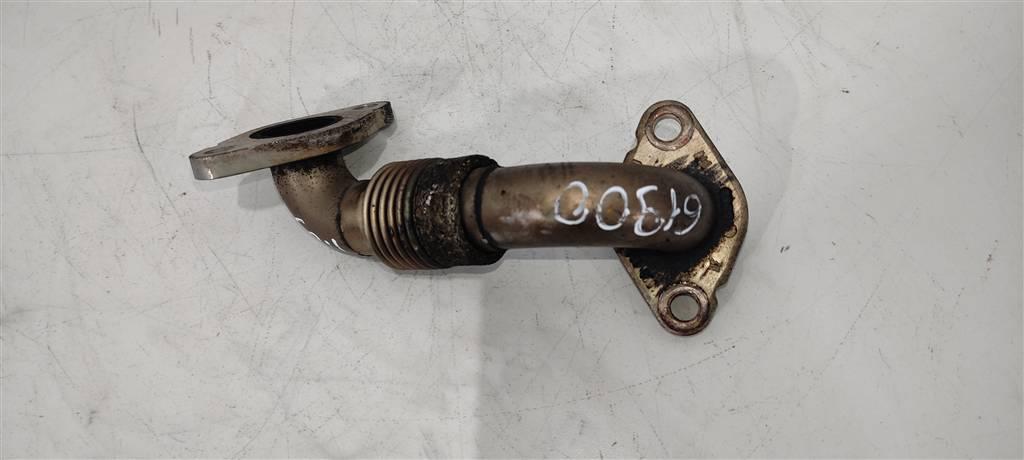 трубка системы рециркуляции EGR Volkswagen Passat B6 2007, 1.9 л., дизель, универсал, BXE, 038131521CD, . - фото №1