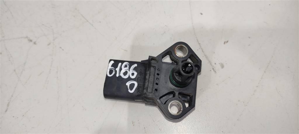 датчик абсолютного давления Volkswagen Passat B6 2007, 1.9 л., TDi, дизель, седан, 038906051D, 038906051B, . - фото №1
