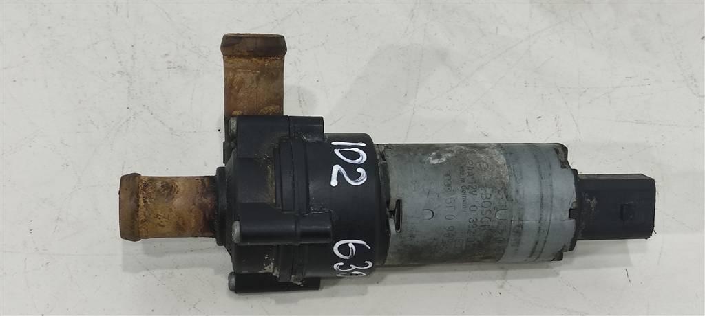 насос антифриза дополнительный Volkswagen Touareg 1 поколение 2003, 3.6 л., бензин, внедорожник 5 дв., BDL, 3D0965561D, AXZ, AZZ, BKJ, BAA, BMX, BMV, BRJ, . - фото №1