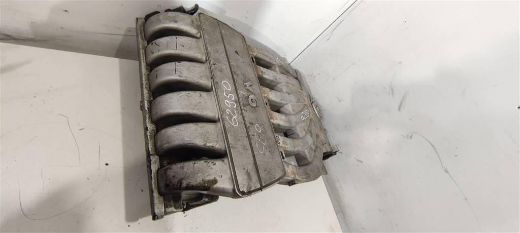 коллектор впускной Volkswagen Touareg 1 поколение 2006, 3.6 л., бензин, внедорожник 5 дв., BHK, 03H133185J, 03H133185F, 03H100201D, 03H100203D, 03H133185K, 03H133201D, 03H133203D - фото №1