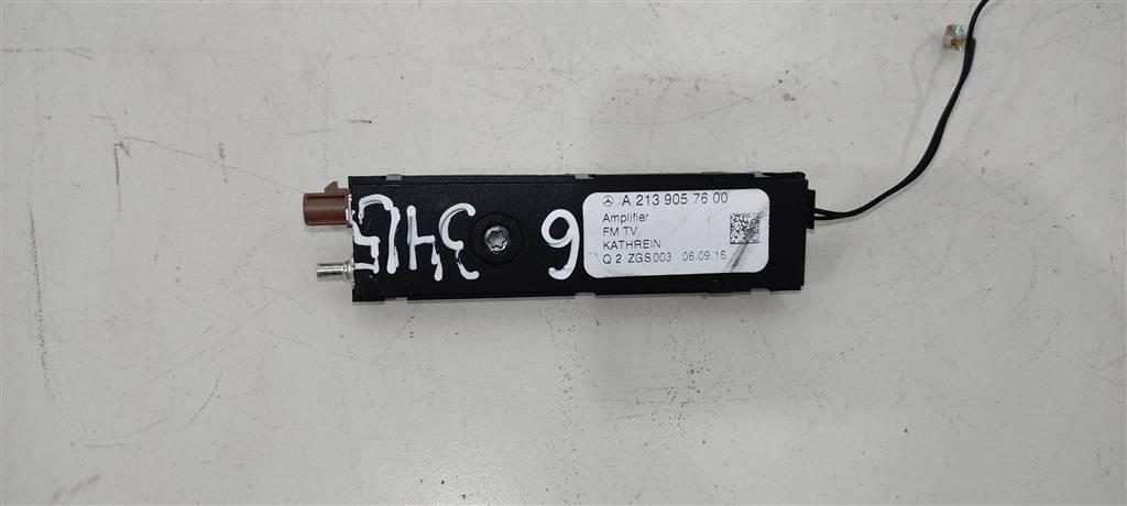 усилитель антенны Mercedes-Benz E-Класс W213/S213/C238/A238 2018, бензин, седан, ., A2139057600 - фото №1