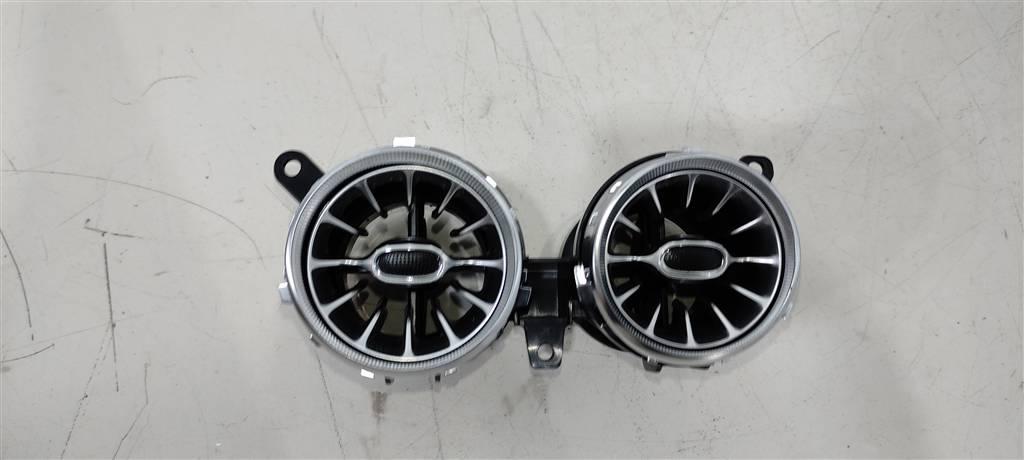 дефлектор обдува салона Mercedes-Benz E-Класс W213/S213/C238/A238 2018, бензин, седан, ., A2388300100 - фото №1