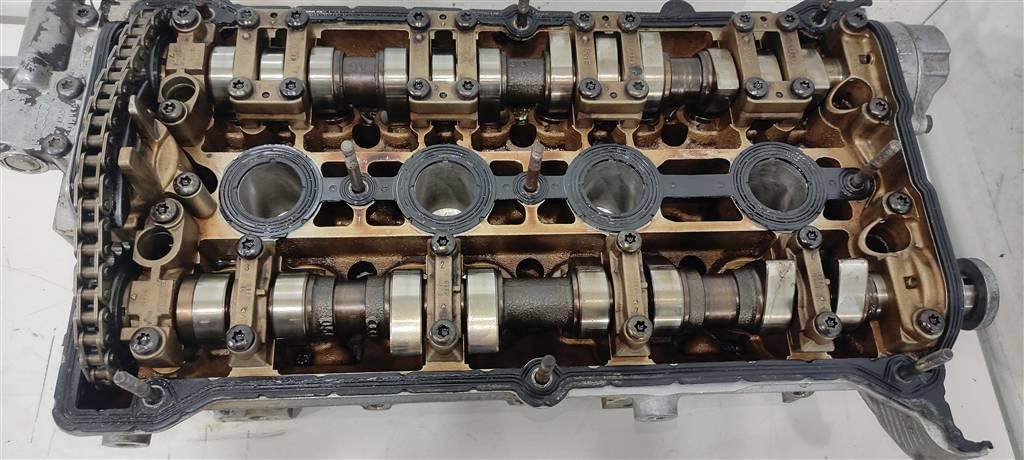 головка блока цилиндров Audi A4 B6 2003, 1.8 л., бензин, седан, AWT, AWM, AMB, AWC, AUG, AVJ, APX, BFB, BAM, AJH, AUQ, BEX, AWP - фото №1