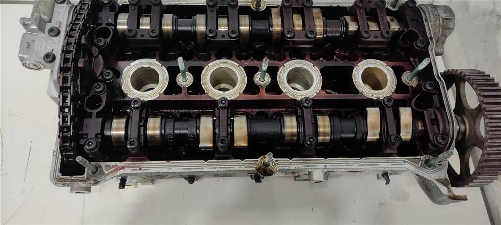 головка блока цилиндров Audi A4 B6 2003, 1.8 л., бензин, седан, AWT, AWM, AMB, AWC, AUG, AVJ, APX, BFB, BAM, AJH, AUQ, BEX, AWP - фото №1