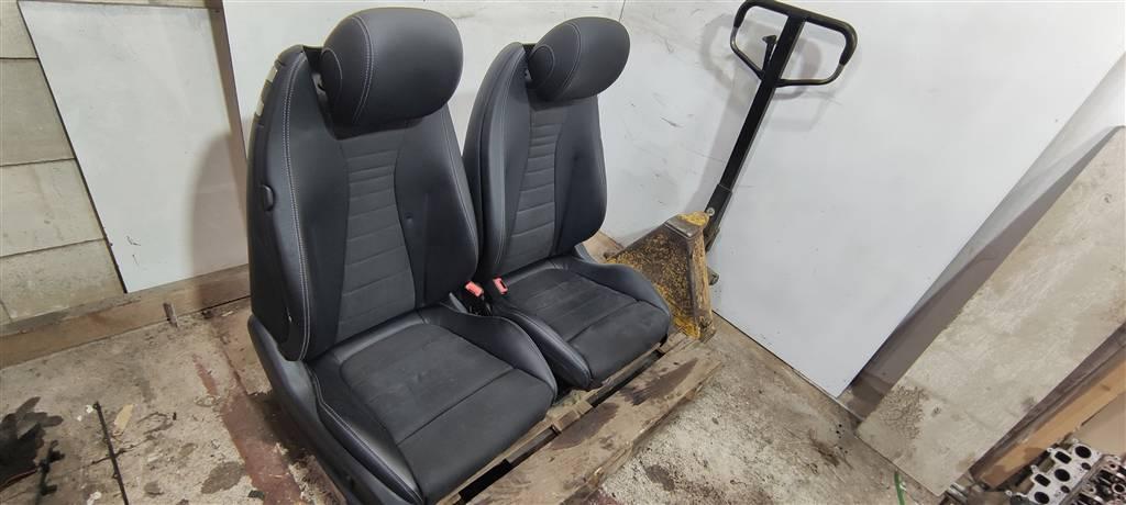 салон (комплект сидений) Mercedes-Benz E-Класс W213/S213/C238/A238 2017, бензин, купе, ., W238 - фото №1