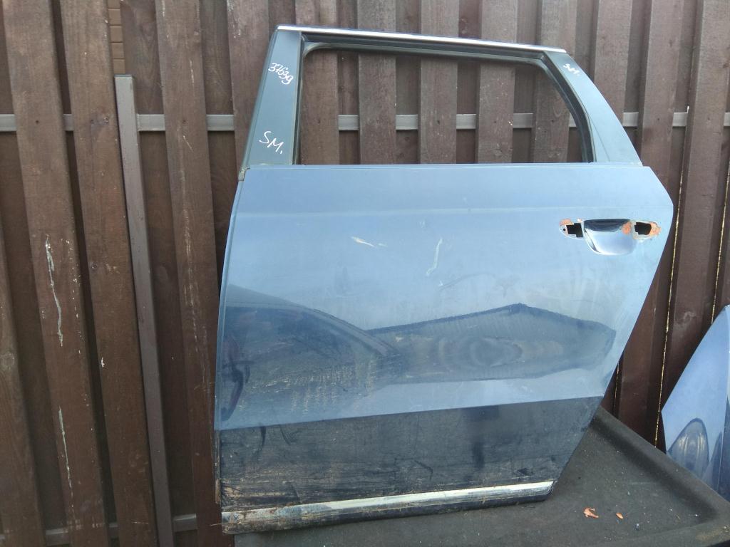 дверь задняя левая Volkswagen Passat B7 2011, 2.0 л., TDi, дизель, универсал, 3AF833055, . - фото №1