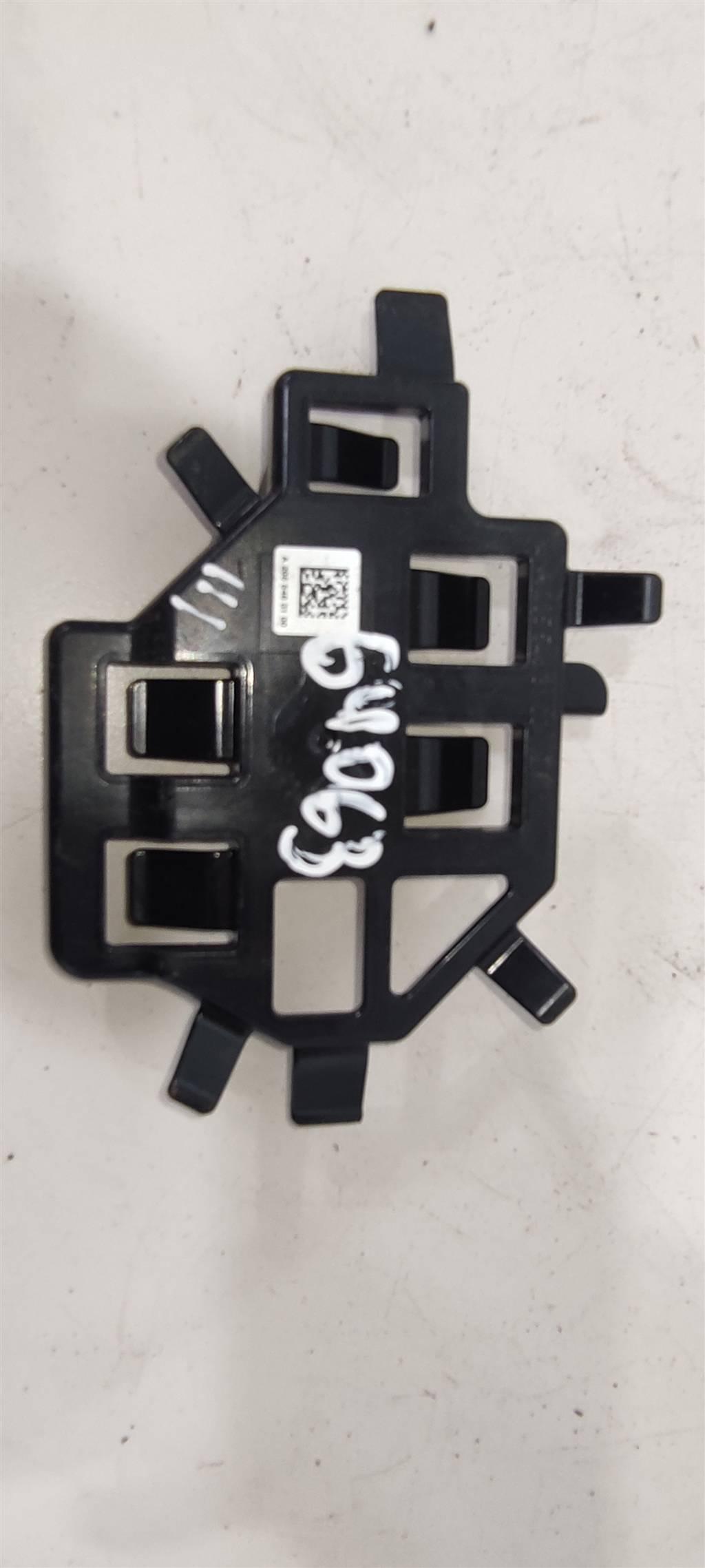 кронштейн (крепление) Mercedes-Benz E-Класс W213/S213/C238/A238 2017, 2.1 л., CDi, дизель, купе, ., A2055463100 - фото №1