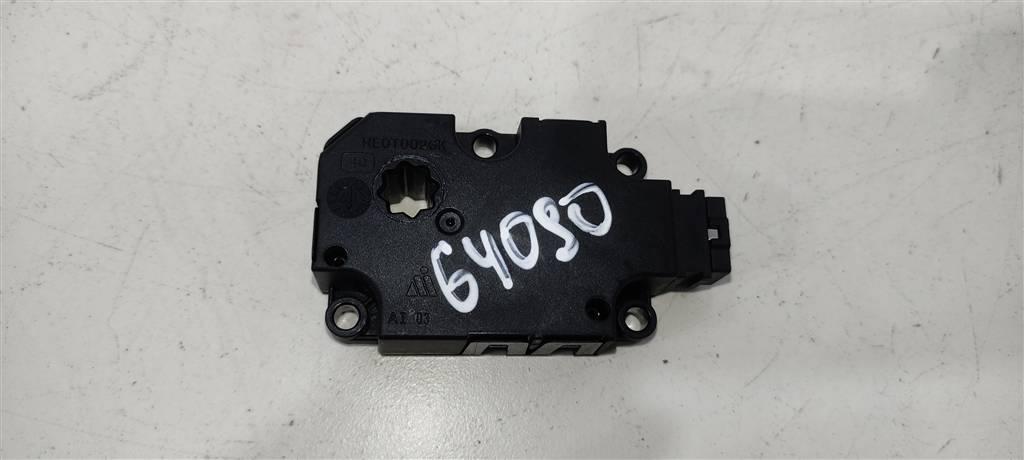 моторчик заслонки печки Mercedes-Benz E-Класс W213/S213/C238/A238 2017, 2.1 л., CDi, дизель, купе, ., T1002128B - фото №1