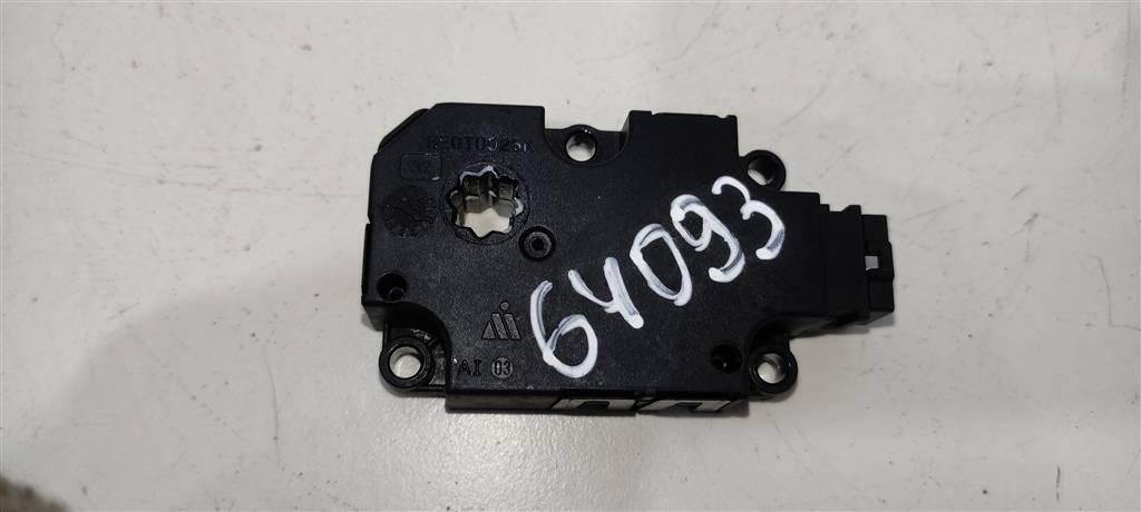 моторчик заслонки печки Mercedes-Benz E-Класс W213/S213/C238/A238 2017, 2.1 л., CDi, дизель, купе, ., T1002128B - фото №1