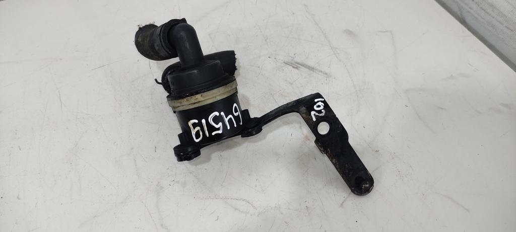 насос антифриза дополнительный Volkswagen Passat B7 2013, 2.0 л., TDi, дизель, седан, 5N0965561A, CBAA, CBAB, CBDC, CBBB, CJCB, CBAC, . - фото №1