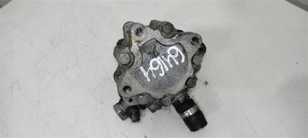 насос гидроусилителя руля Audi A4 B6 2003, 1.9 л., TDi, дизель, седан, 8E0145155N, AVF, AVB, AWX, BPW, BKE, CAHA, CJCA, BNA, BRB, CJCC, CAGA, CGLB, . - фото №1
