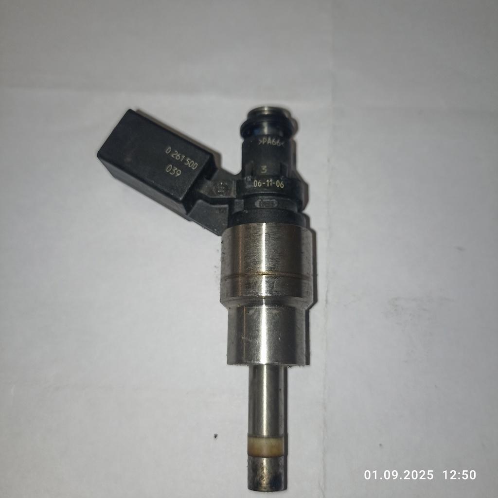 форсунка Audi A4 B7 2006, 2.0 л., TFSI, 06F906036A, 06F906036G, BPG, BPY, BPJ, BWE, AXX, BWA, BWT, BZC, BGB, BUL, BYK, BHZ, 0261500020 - фото №1