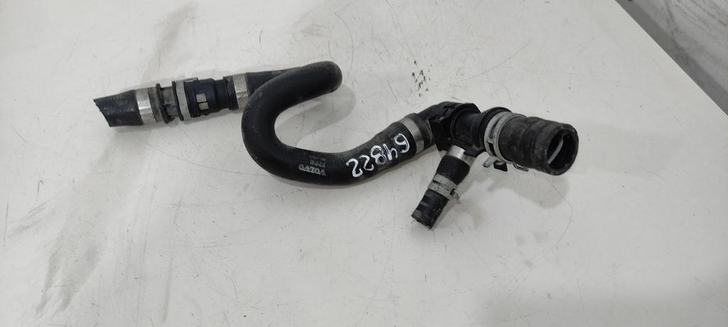 патрубок отопителя (печки) Volvo S60 2 поколение 2011, 1.6 л., бензин, седан, B4164T, ., 31319143 - фото №1