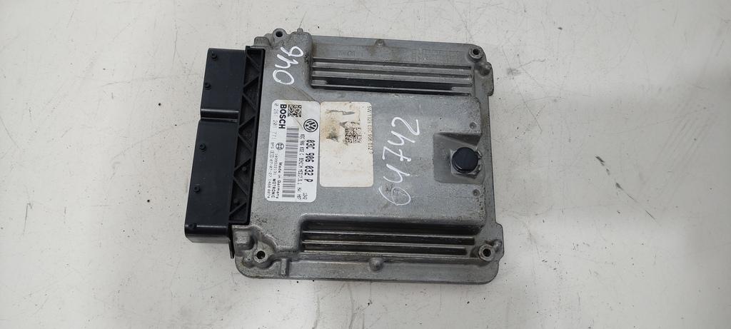 блок управления двигателем Volkswagen Golf 5 поколение 2007, 1.4 л., TSI, бензин, хетчбэк 5 дв., BLG, CAX, CAV, ., 03C906032P - фото №1