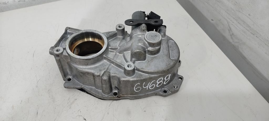 крышка распредвала Volkswagen Passat B6 2006, 2.0 л., бензин, седан, BVZ, 06F103530T, 06F103530P, 06F103530G, 06F103530, BVY, BLR, BLX, BLY, BVX, 06F103107B, 06F103107E - фото №1