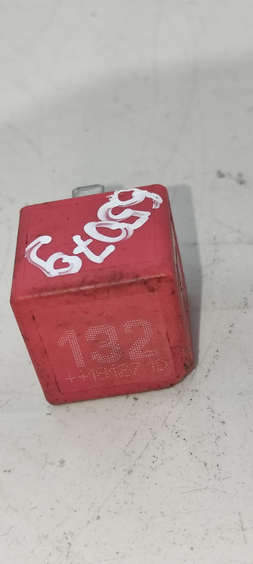 реле (прочие) Mercedes-Benz GLC-Класс X253/C253 2017, 2.2 л., дизель, внедорожник 5 дв., ., A0009821923 - фото №1