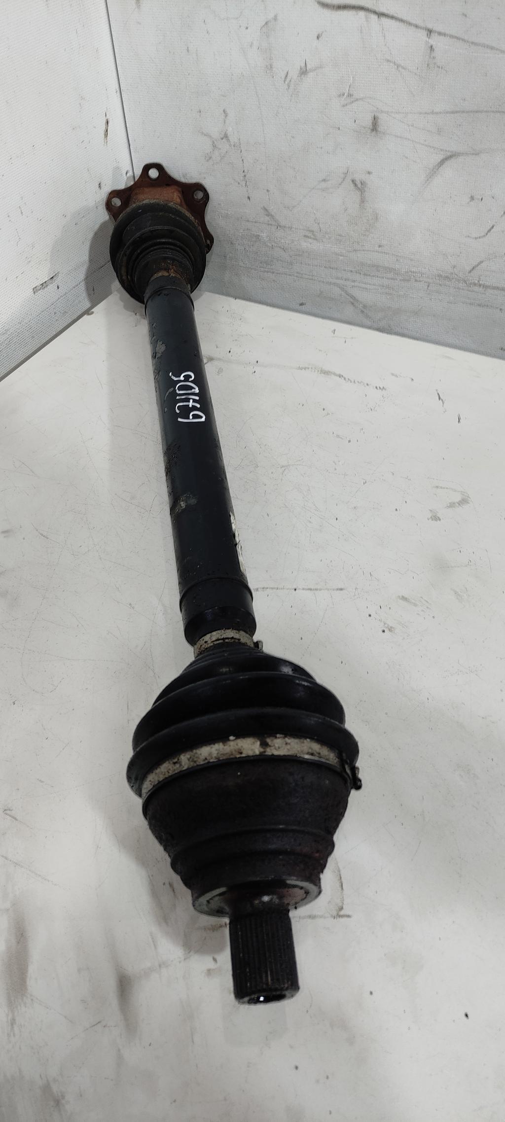 полуось передняя правая (приводной вал, ШРУС) Volkswagen Passat B6 2007, 2.0 л., TDi, дизель, седан, BPY, BLX, BXE, BLS, AXX, BWA, BMM, AZV, CFFA, CFFB, CCTA, BXF, CDAA, CCZB, BXJ, CDLG, BKV, ., 1K0407272QE - фото №1