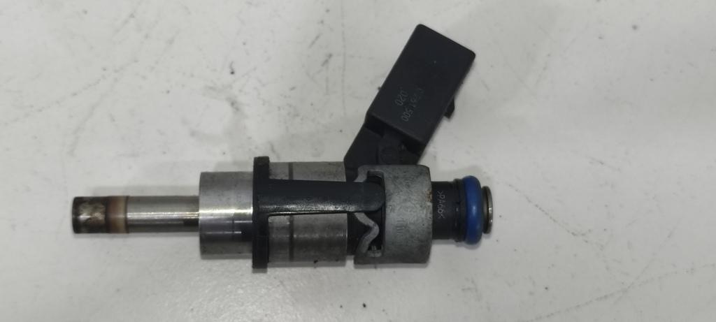 форсунка Volkswagen Passat B6 2007, 2.0 л., TFSI, бензин, седан, 06F906036A, 06F906036G, BPG, BPY, BPJ, BWE, AXX, BWA, BWT, BZC, BGB, BUL, BYK, BHZ, 0261500020 - фото №1